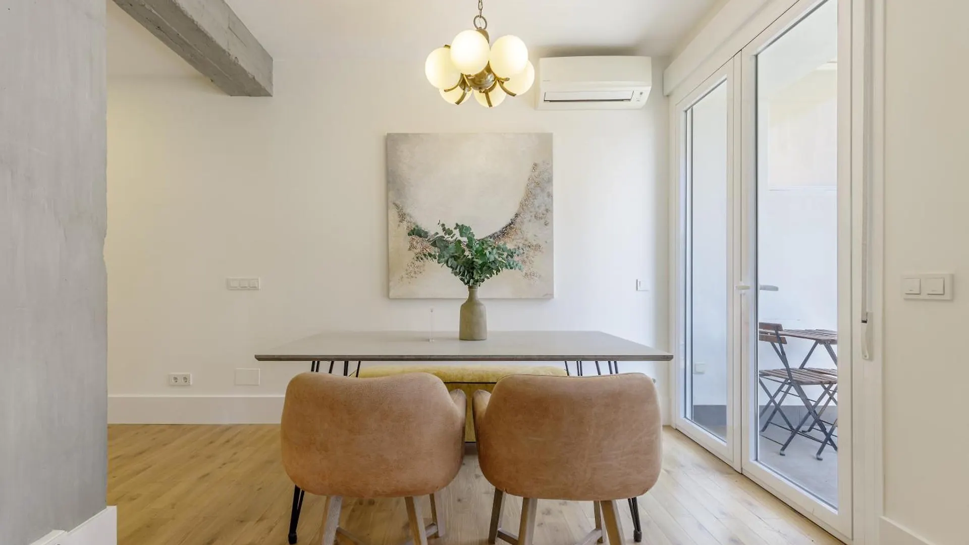 Six Apartments By Caleta Homes Málaga