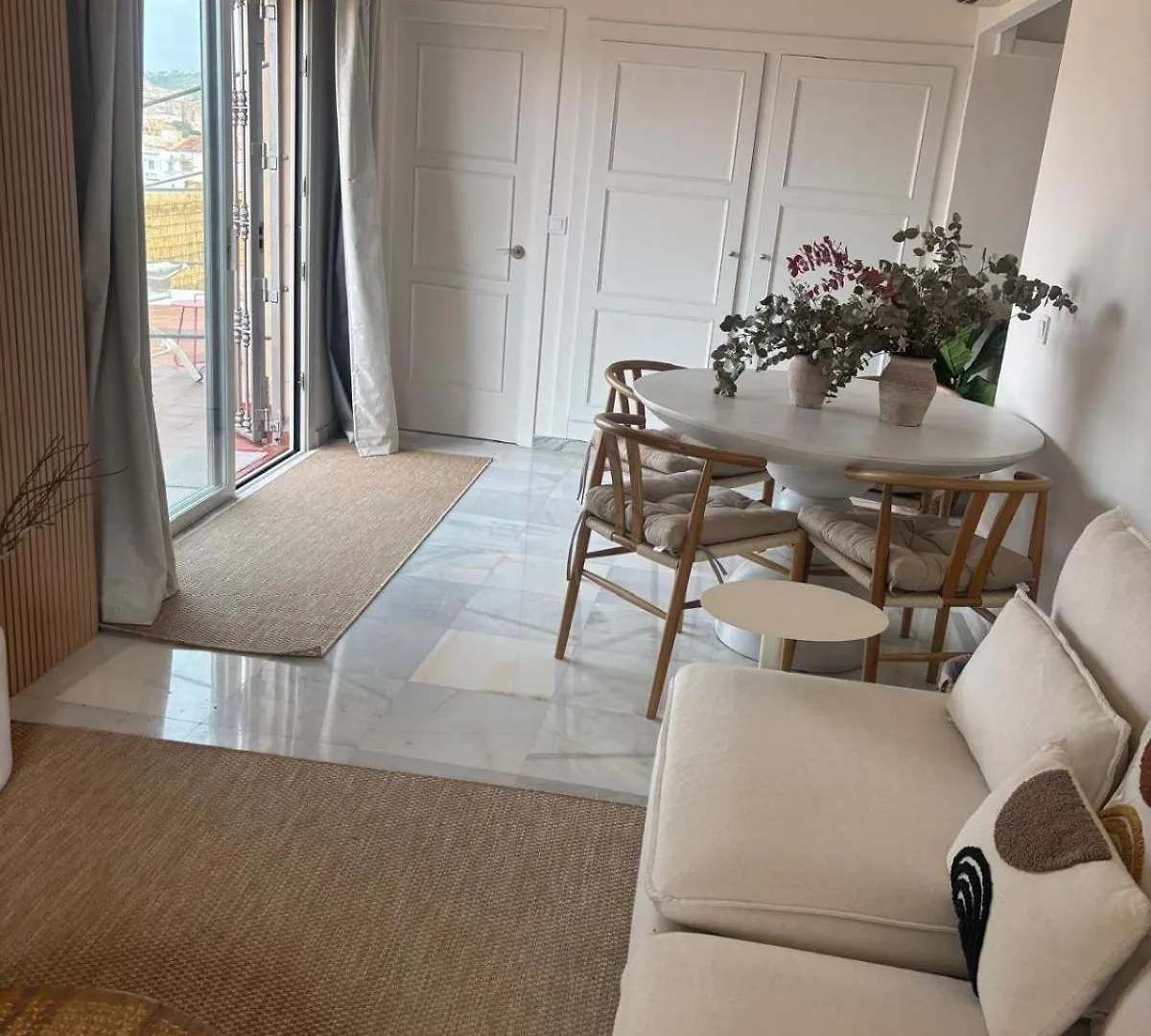 Six Apartments By Caleta Homes Malaga