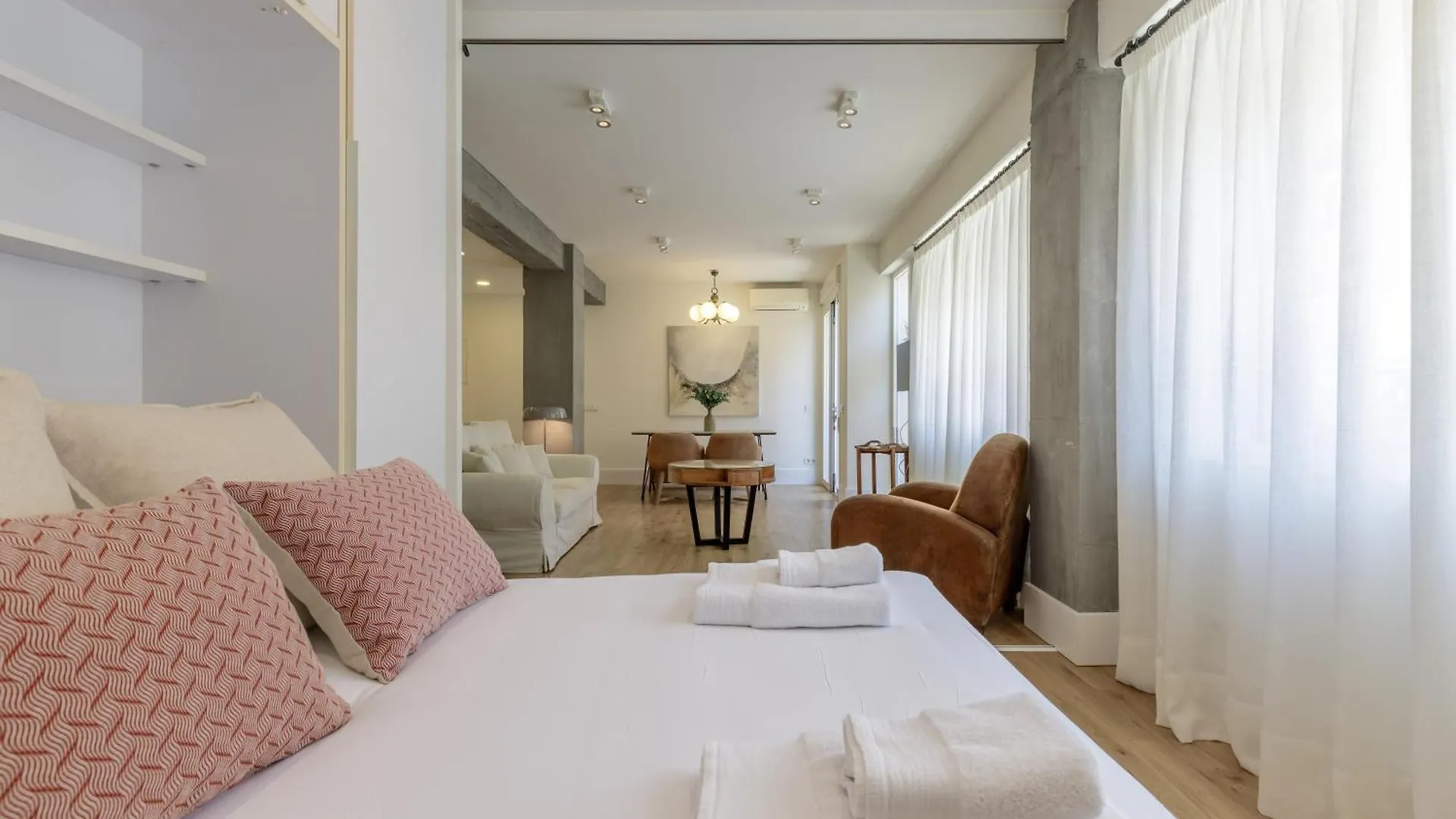 Six Apartments By Caleta Homes Málaga