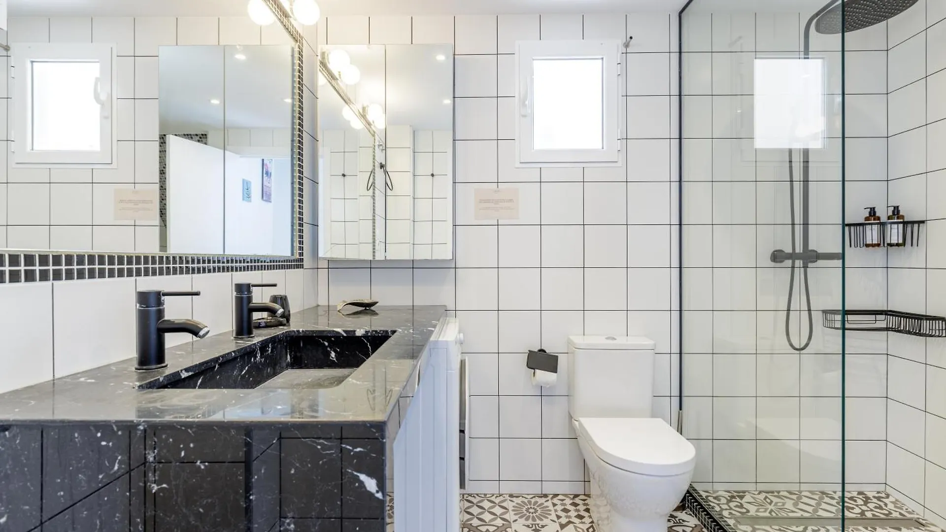 Six Apartments By Caleta Homes Málaga